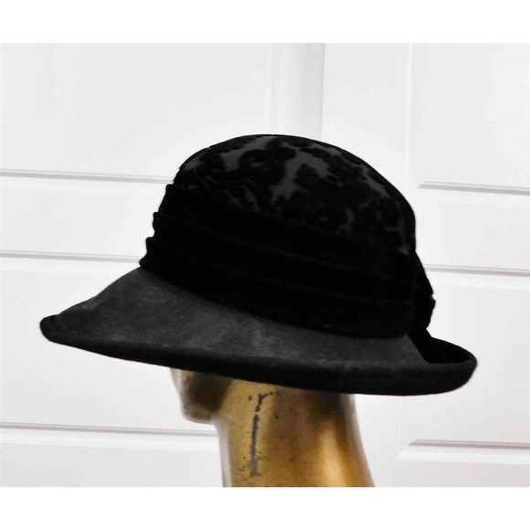 Toucan‎ Vintage Black Cut Velvet Bow Accent Hat - Picture 4 of 5